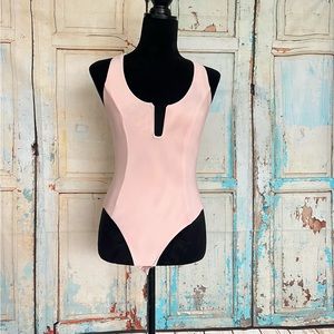 Lux La Women Sleeveless Light Pink Stretchy Bodysuit Size Small